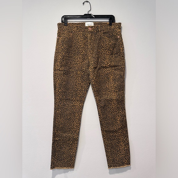 CURRENT/ELLIOTT NEW HIGH WAIST STILETTO Spotted Leopard Crop Jean size 30
NWT - Picture 6 of 11